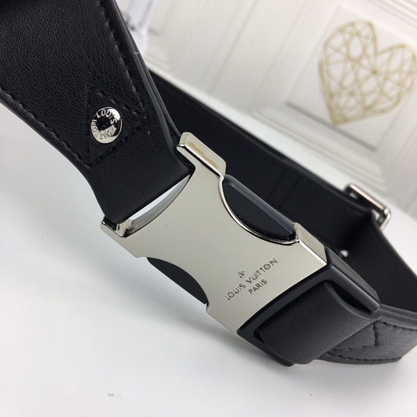 ルイヴィトンバッグ角部分ディテール